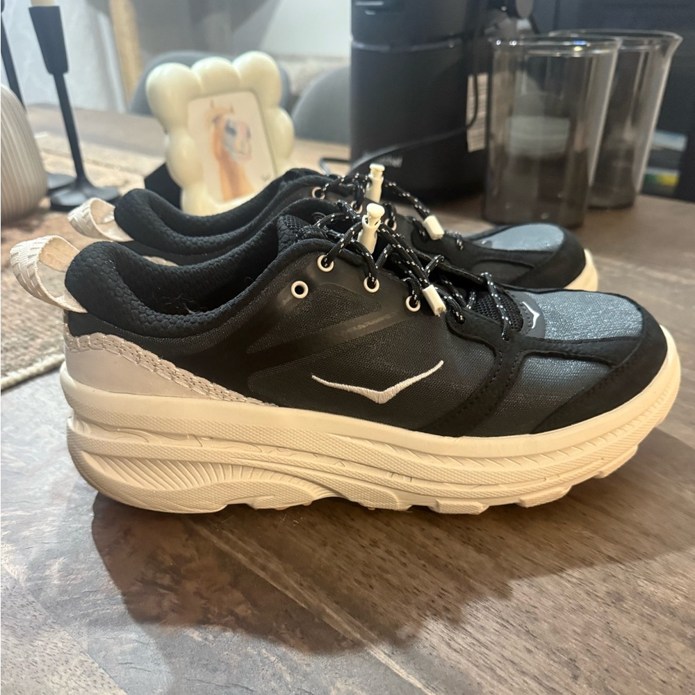 Hoka one one Bondi B3LS all gender  size 10W/9M